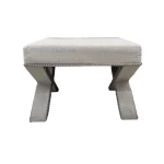 Taburete con Remaches